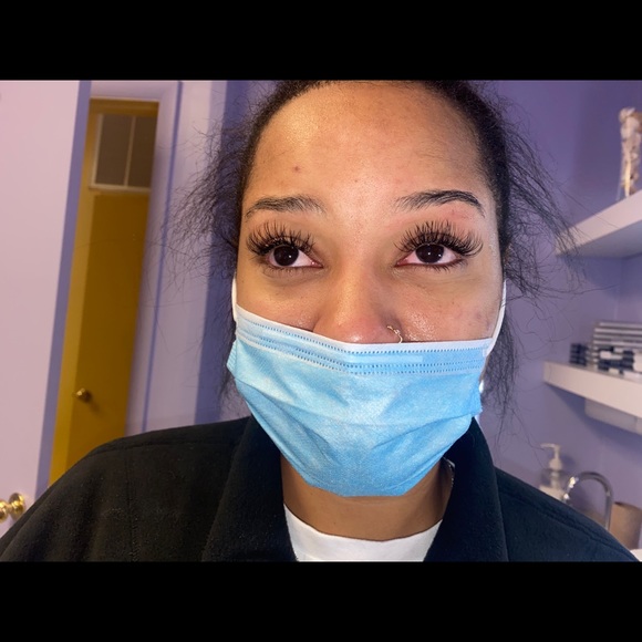 Individual Eyelashes Extensions - Picture 9 of 12